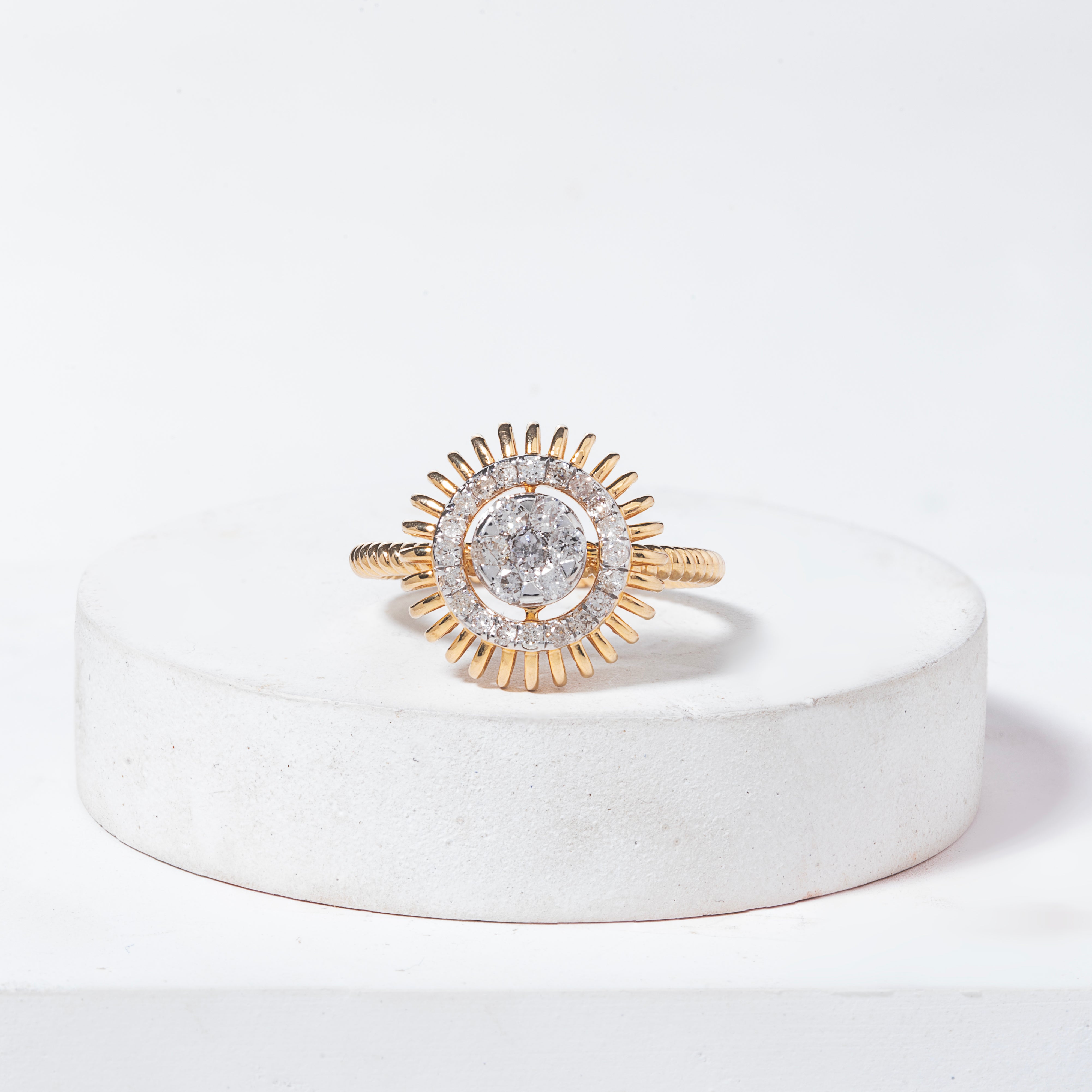 Round Illusion Coil Ring